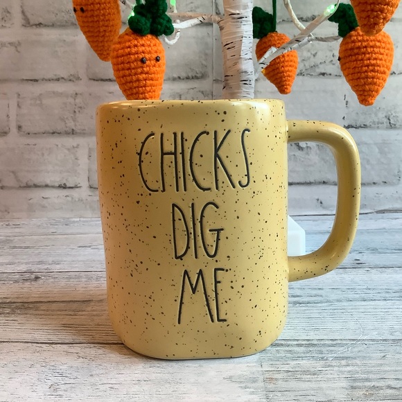 Rae Dunn Chicks Dig Me Easter Mug - Picture 2 of 2